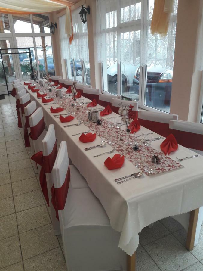 Hotel KRAS Rožňava Exterior foto